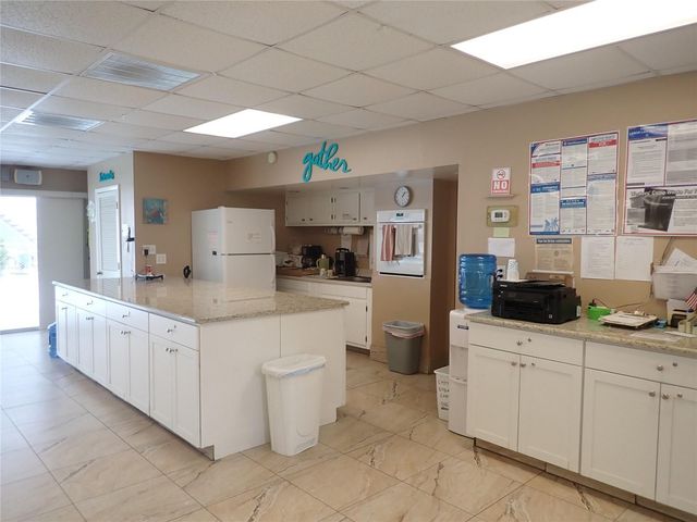 4158 TAMIAMI TRAIL J5, Port Charlotte, FL 33952
