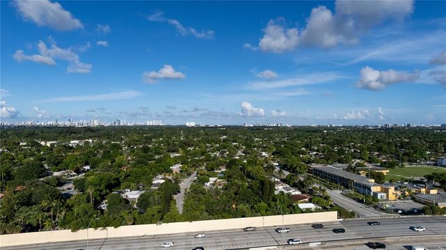 665 NW 151st St, Miami, FL 33169