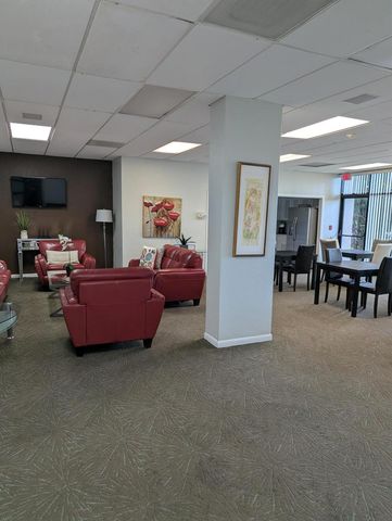 2425 Presidential Way 1905, West Palm Beach, FL 33401