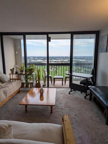 2425 Presidential Way 1905, West Palm Beach, FL 33401