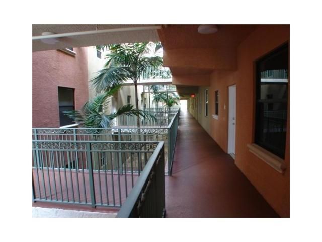 1640 Presidential Way, West Palm Beach, FL 33401