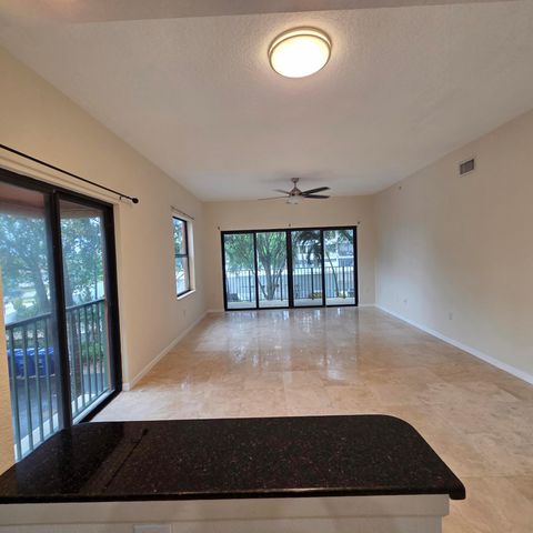 1640 Presidential Way, West Palm Beach, FL 33401