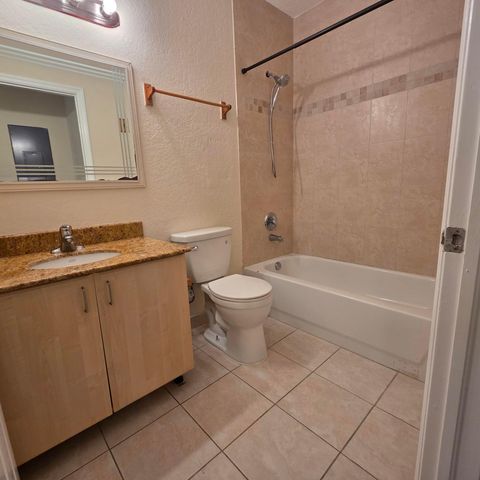 1640 Presidential Way, West Palm Beach, FL 33401