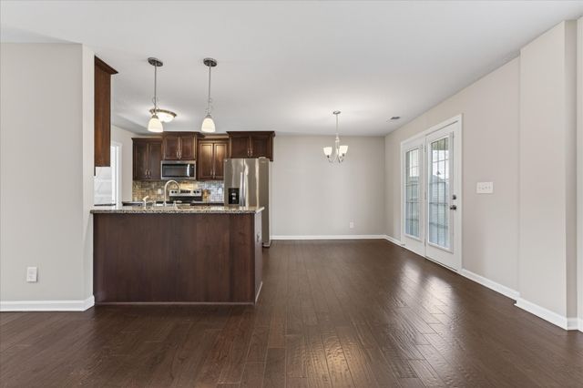 1193 Gentry Dr, Clarksville, TN 37043