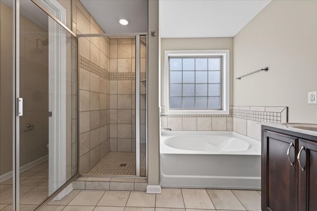 1193 Gentry Dr, Clarksville, TN 37043