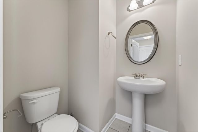 1193 Gentry Dr, Clarksville, TN 37043