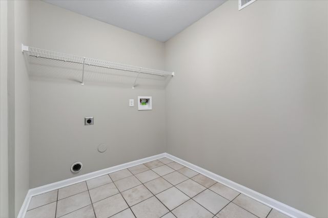 1193 Gentry Dr, Clarksville, TN 37043