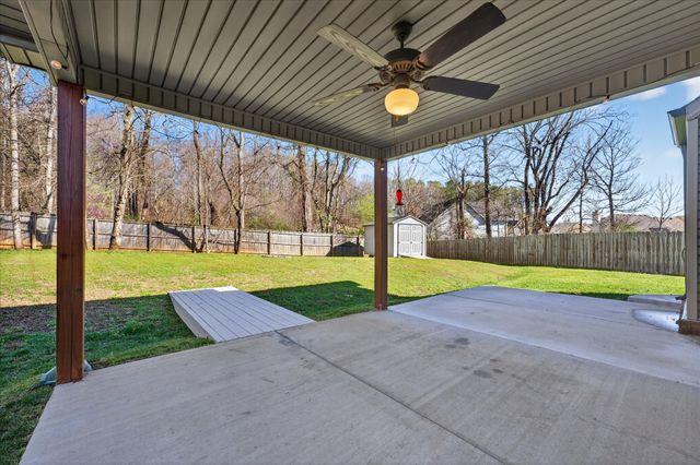 1193 Gentry Dr, Clarksville, TN 37043