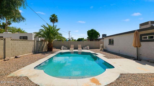 4240 E DESERT CACTUS Street, Phoenix, AZ 85032