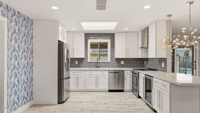 4240 E DESERT CACTUS Street, Phoenix, AZ 85032