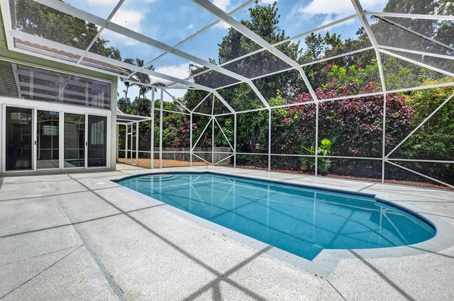 7008 NW 66th Terrace, Parkland, FL 33067