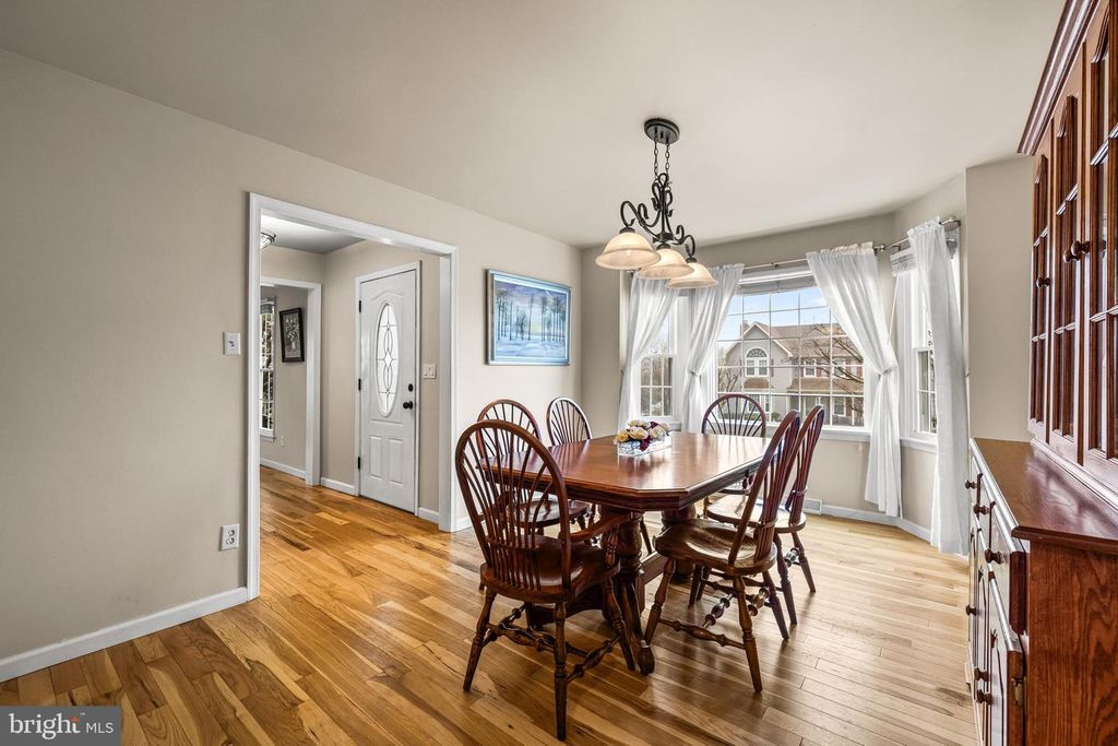 Image 10 of property listing at 5 N SHAFFER DR, New Freedom, PA 17349
