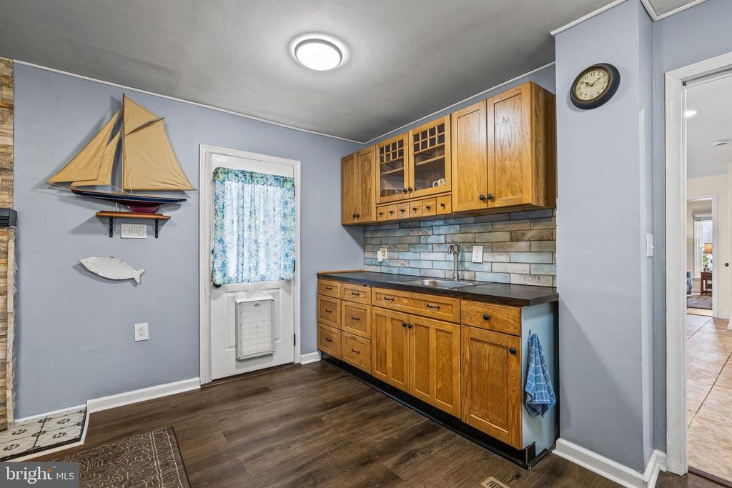 Image 15 of property listing at 5 N SHAFFER DR, New Freedom, PA 17349