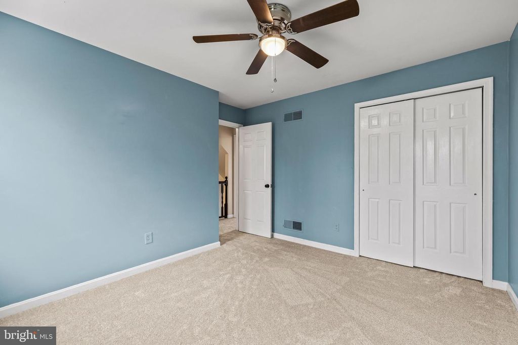 Image 21 of property listing at 5 N SHAFFER DR, New Freedom, PA 17349