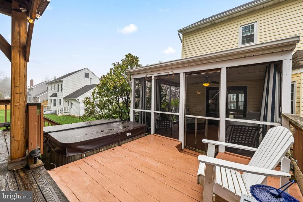 Image 37 of property listing at 5 N SHAFFER DR, New Freedom, PA 17349