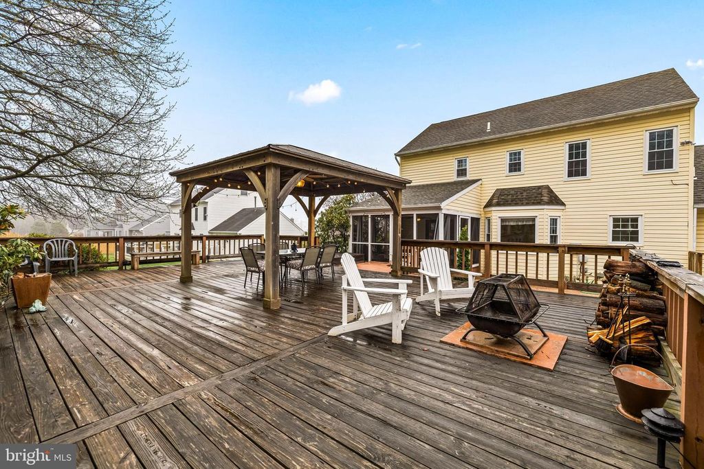 Image 39 of property listing at 5 N SHAFFER DR, New Freedom, PA 17349