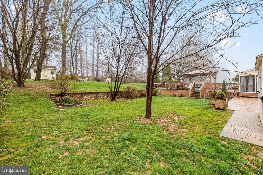 Image 42 of property listing at 5 N SHAFFER DR, New Freedom, PA 17349