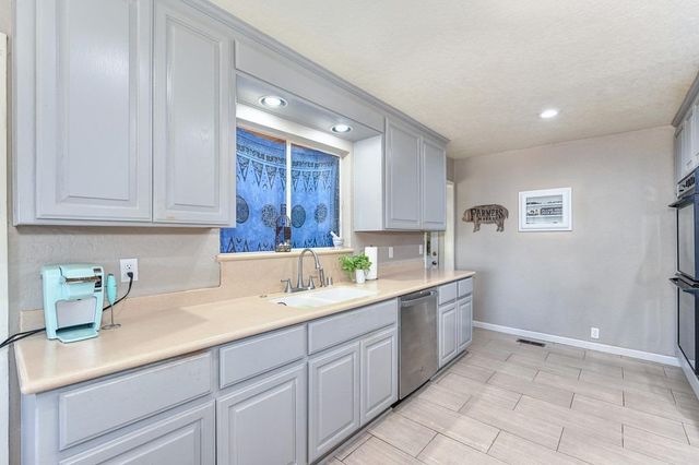 2060 State Highway 193, Cool, CA 95614