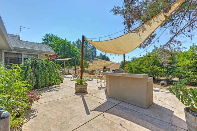 2060 State Highway 193, Cool, CA 95614