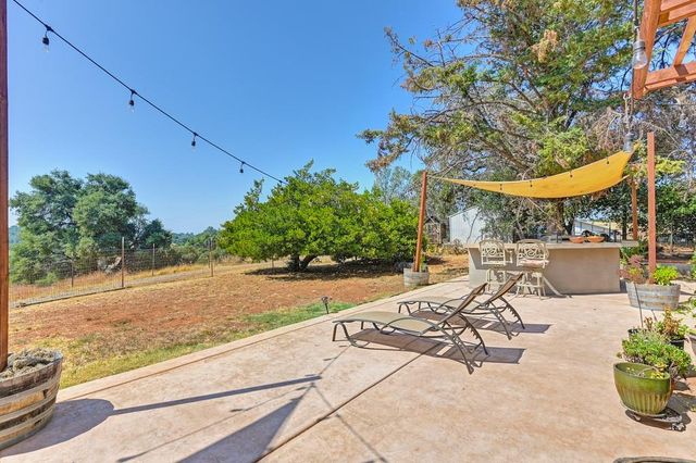 2060 State Highway 193, Cool, CA 95614