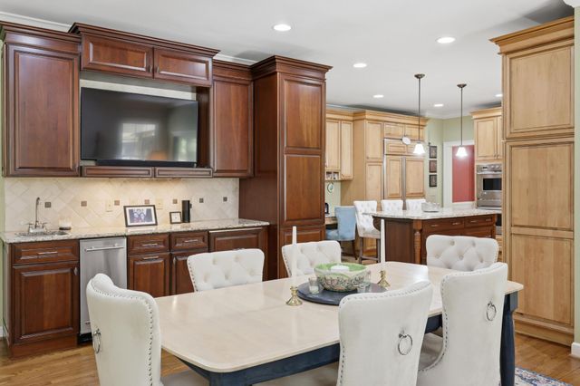 15 Middle Creek Road, Signal Mountain, TN 37377