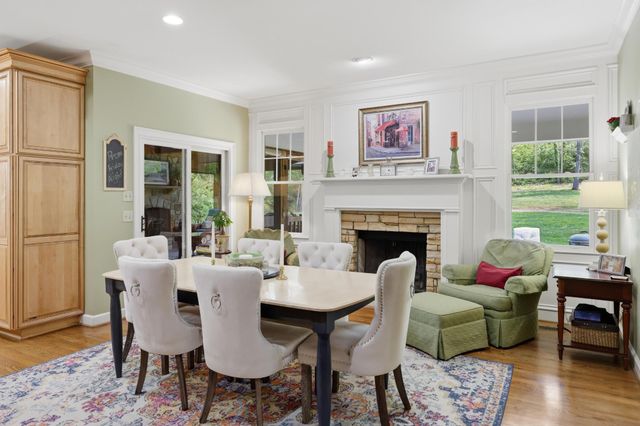 15 Middle Creek Road, Signal Mountain, TN 37377