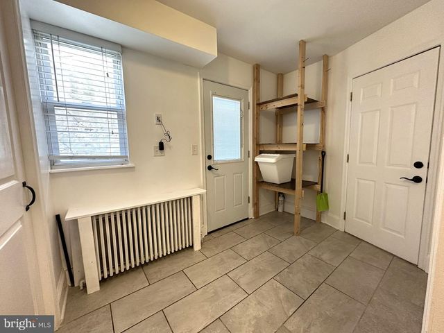 1320 CREASE ST, Philadelphia, PA 19125