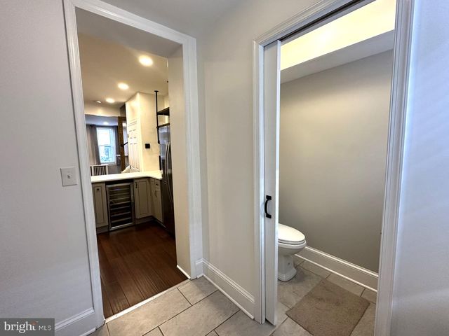 1320 CREASE ST, Philadelphia, PA 19125