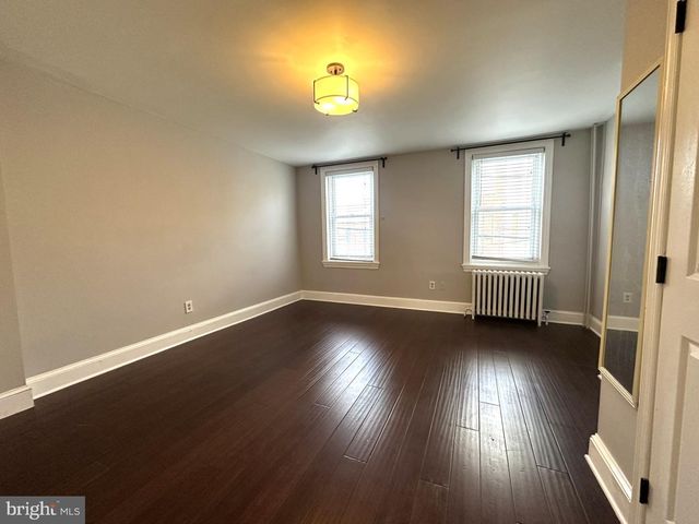 1320 CREASE ST, Philadelphia, PA 19125