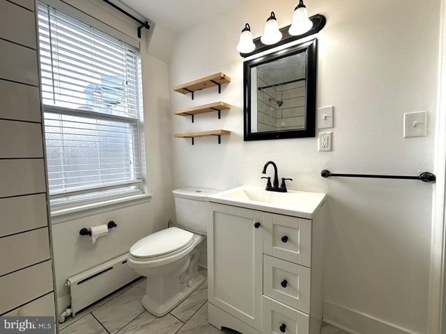 1320 CREASE ST, Philadelphia, PA 19125