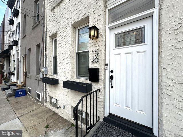 1320 CREASE ST, Philadelphia, PA 19125