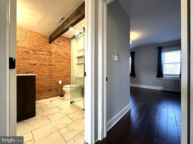 1320 CREASE ST, Philadelphia, PA 19125