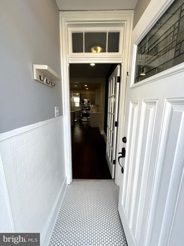 1320 CREASE ST, Philadelphia, PA 19125