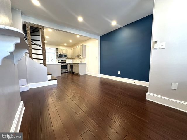 1320 CREASE ST, Philadelphia, PA 19125