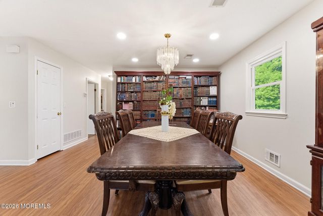 869 Hearthstone Drive, Lakewood, NJ 08701