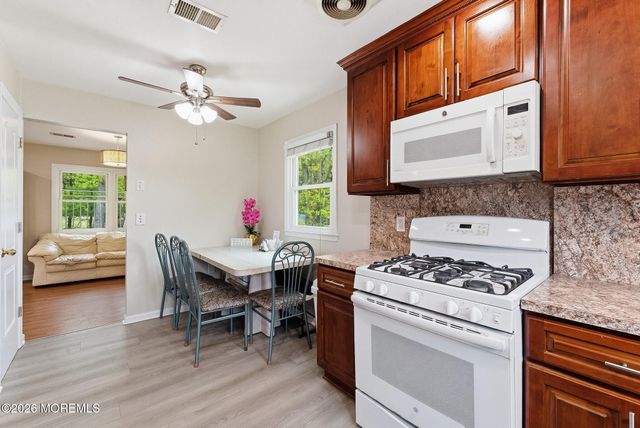 869 Hearthstone Drive, Lakewood, NJ 08701