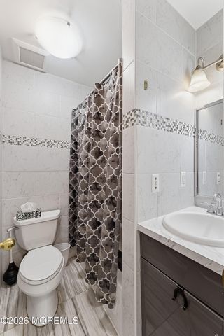 869 Hearthstone Drive, Lakewood, NJ 08701