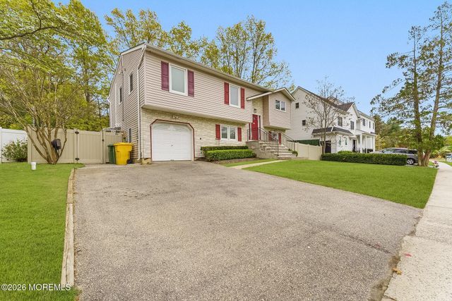869 Hearthstone Drive, Lakewood, NJ 08701