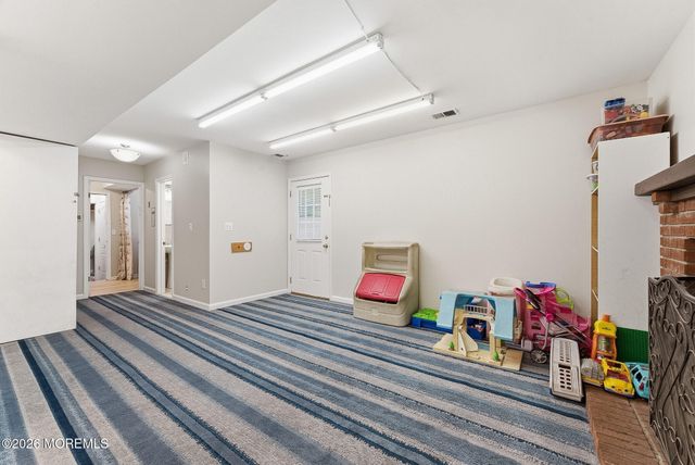 869 Hearthstone Drive, Lakewood, NJ 08701