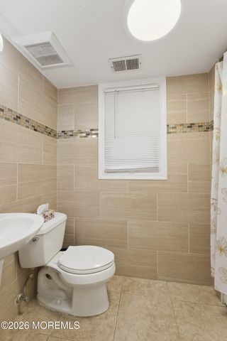 869 Hearthstone Drive, Lakewood, NJ 08701