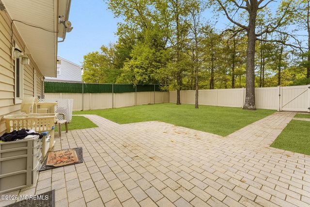 869 Hearthstone Drive, Lakewood, NJ 08701