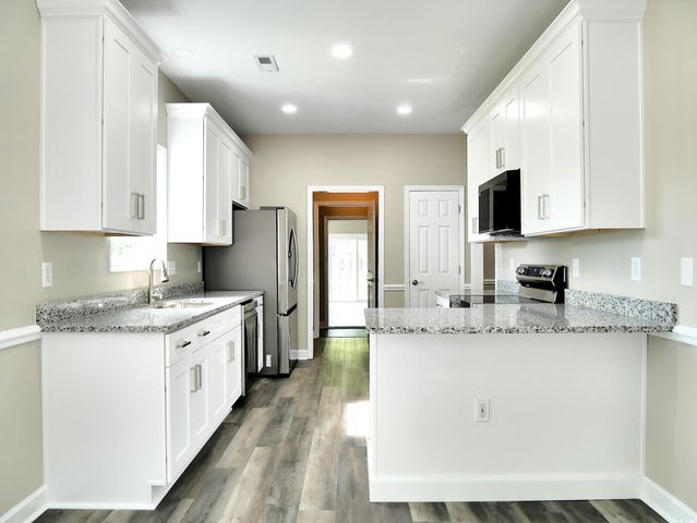 104 Jessica Lakes Dr., Conway, SC 29526