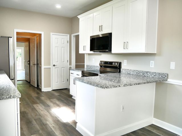 104 Jessica Lakes Dr., Conway, SC 29526
