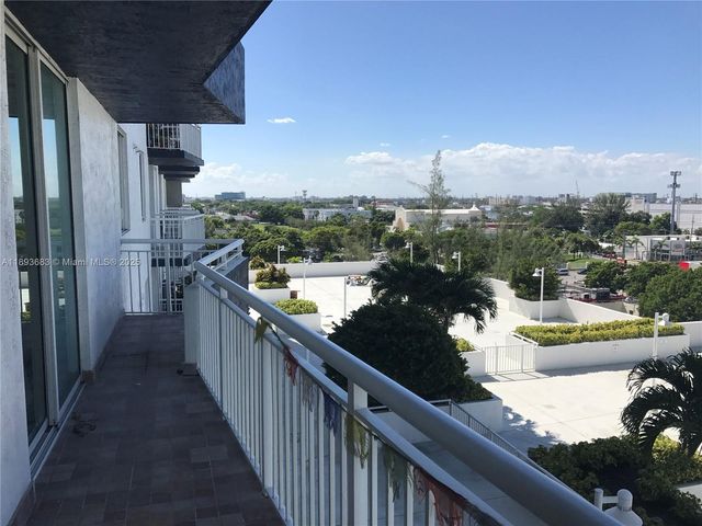 275 NE 18th St 808, Miami, FL 33132