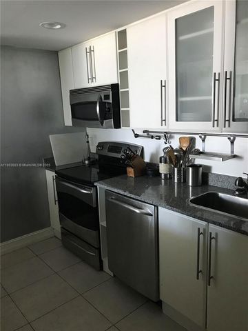 275 NE 18th St 808, Miami, FL 33132