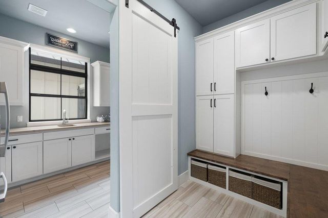 821 S Angel Light DR, Spicewood, TX 78669