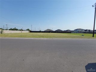 1506 E Danielle Avenue, Pharr, TX 78577