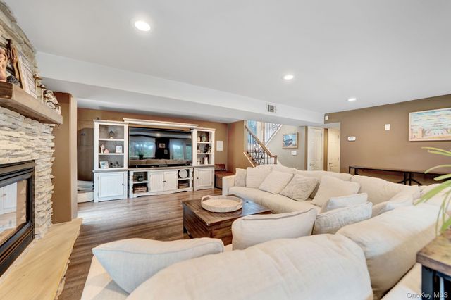 2817 Riverside Drive, Wantagh, NY 11793