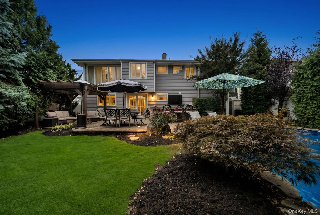 2817 Riverside Drive, Wantagh, NY 11793 — photo 4