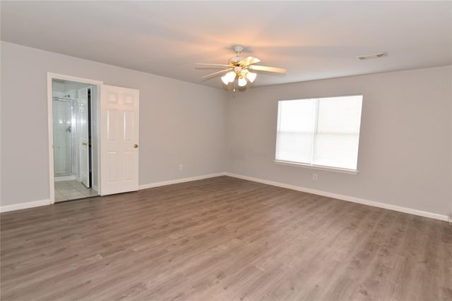 6807 Turtlewood Drive, Houston, TX 77072